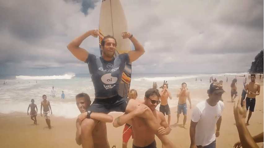 Vidéo. Championnat du monde de surf Ramzi Boukhiam remporte l'étape de