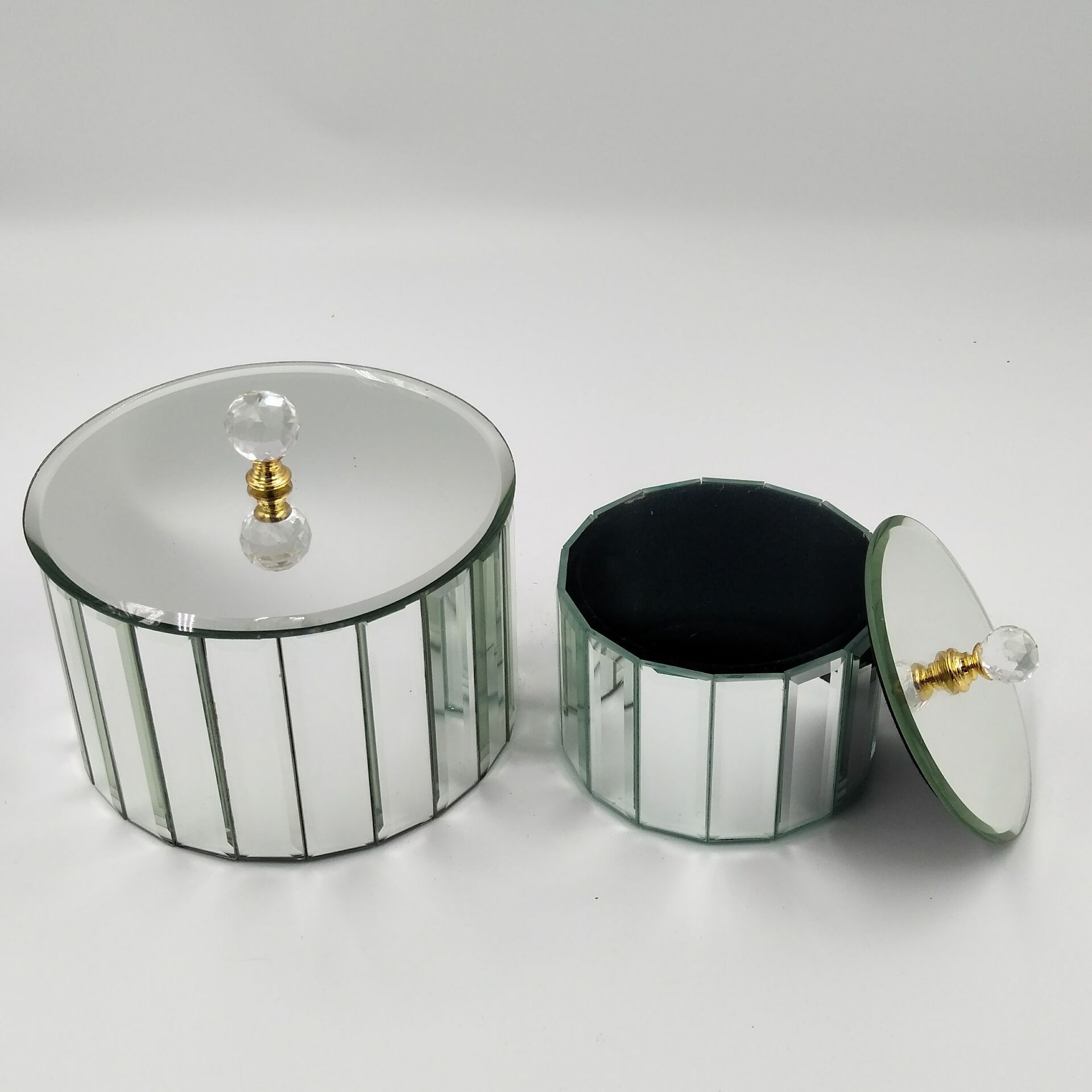 home goods mirrored jewelry boxCylindrical mirrored jewelry box with lid