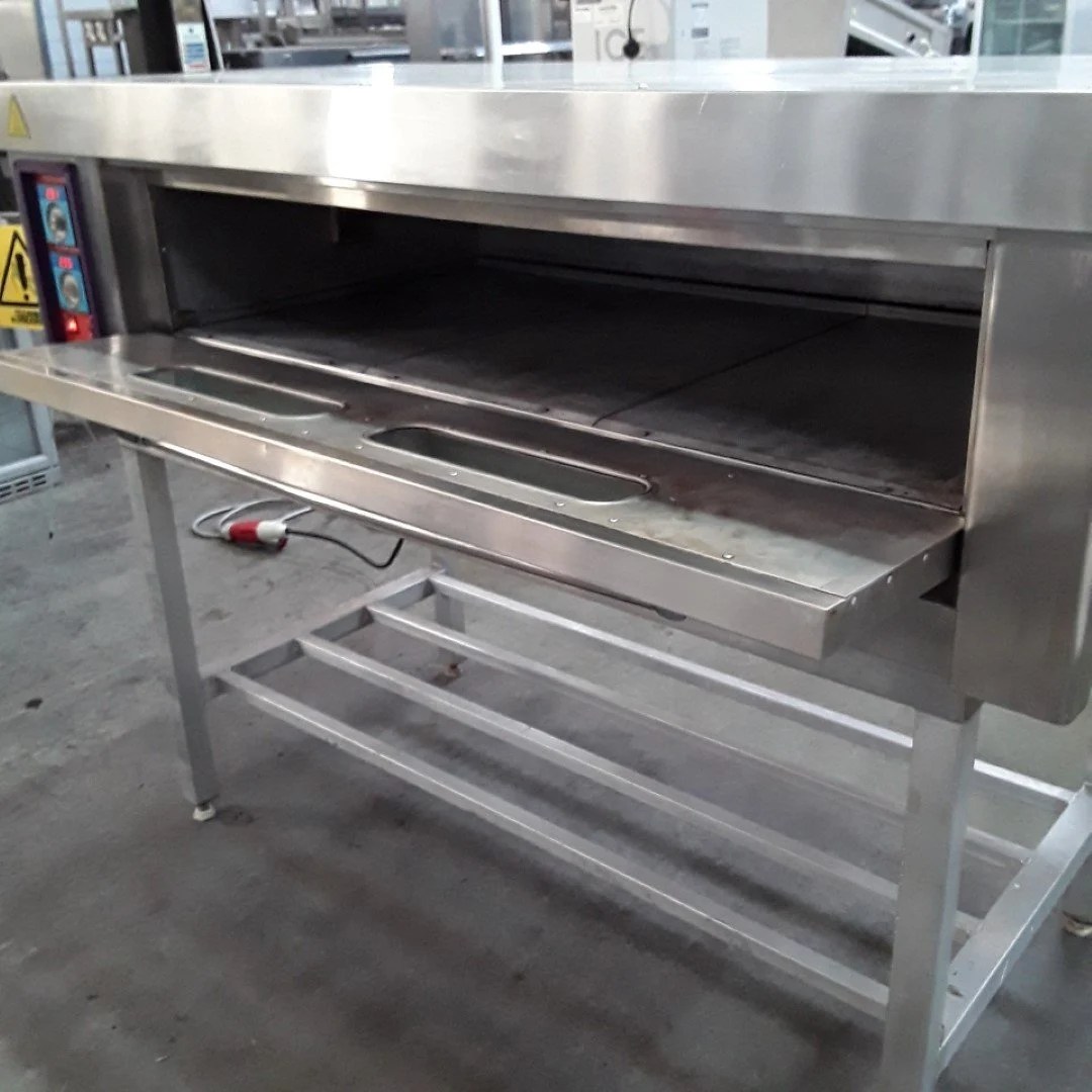 Used Pizza Oven YXD30K Pizza Bread Deck Oven 177cmW x 93cmD x 137cmH