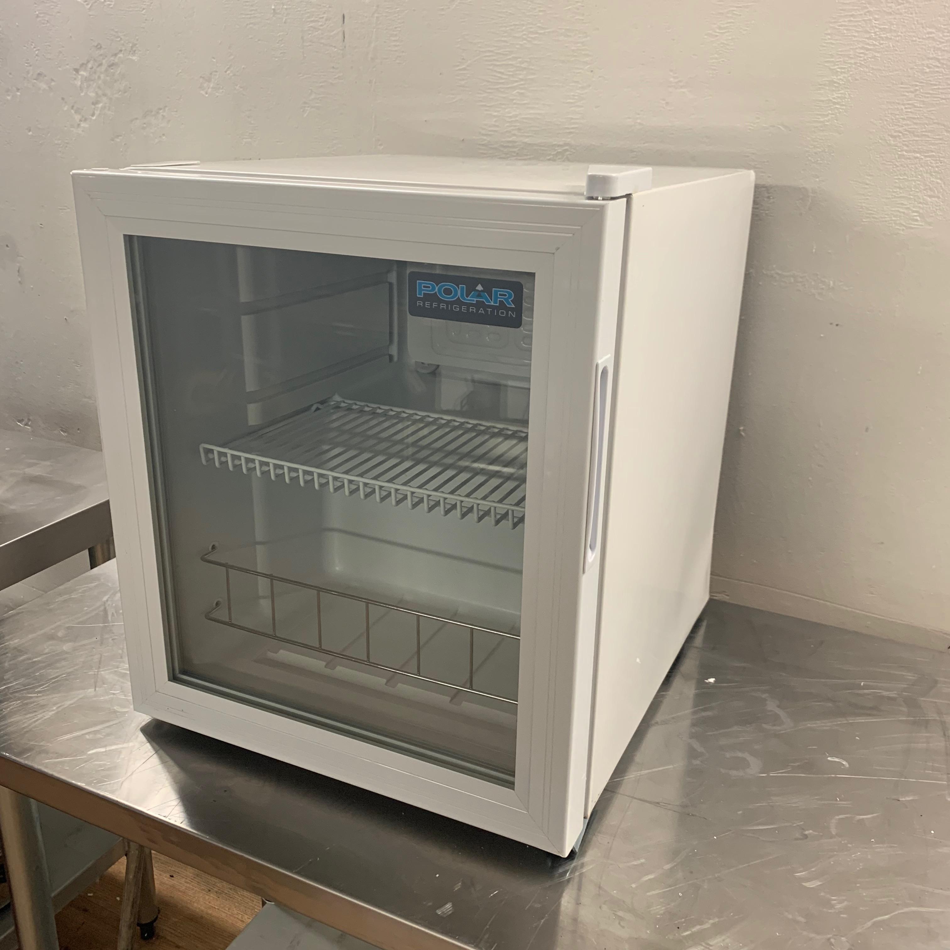 New B Grade Polar DM071 Counter top display fridge 43cmW x 48cmD x