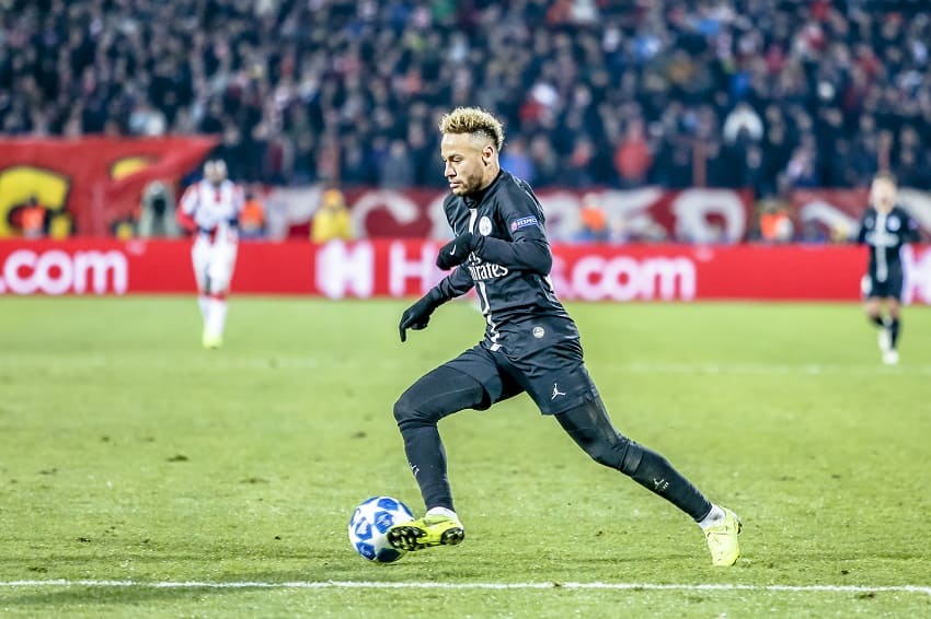 Erfolg und Misserfolg der Fußballer durch Haare