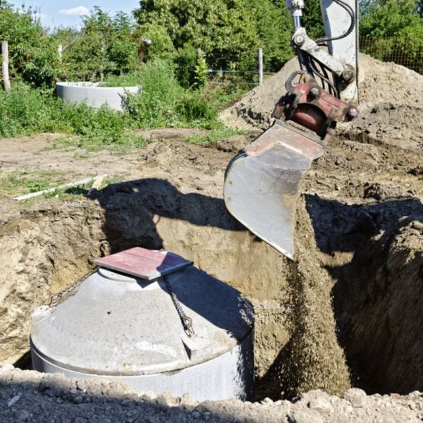 Fosse toutes eaux ou microstation comment choisir