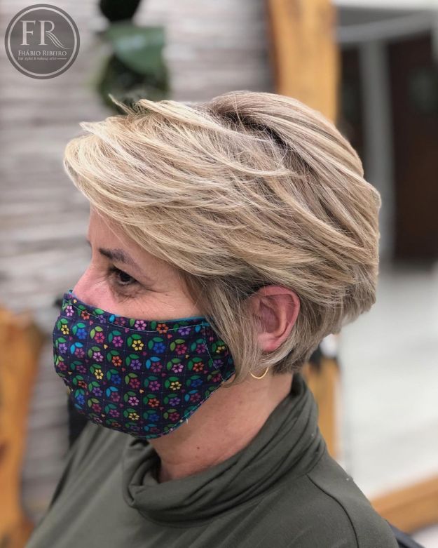 20 Best Feathered Bangs Hairstyles