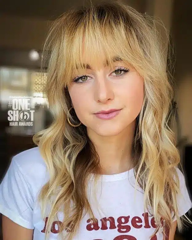 21 Chic Curtain Bangs Ideas for a Subtle and Stylish Look