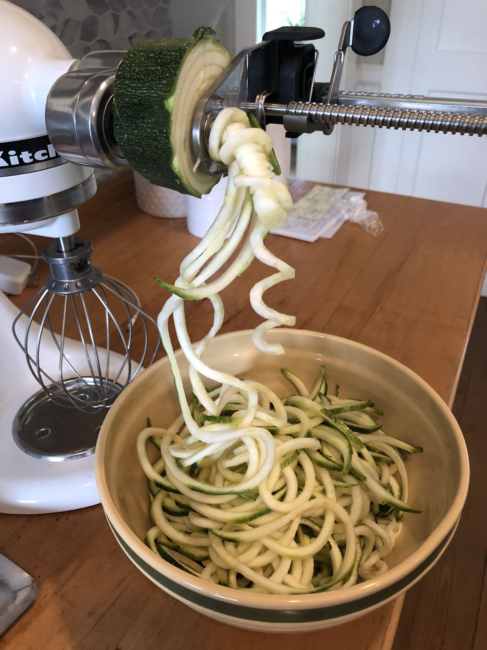 5 Simple Ways to Enjoy Zucchini Noodles HALLADAYS