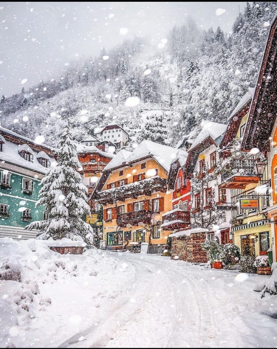 Hallstatt winter in fairytale town Hallstatt Austria