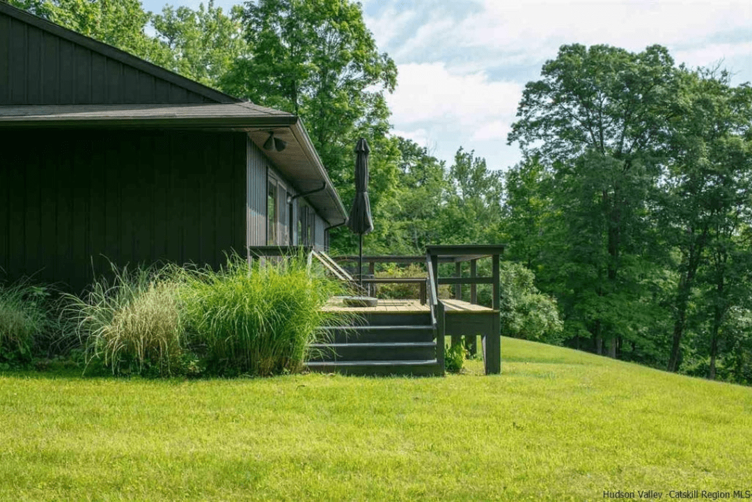 MidCentury Modern Home in Accord NY with Stunning Views!