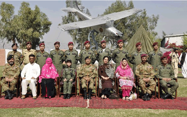 A Girl From Swat Naima Gul Became First Army Pilot نائمہ گل,پاکستان