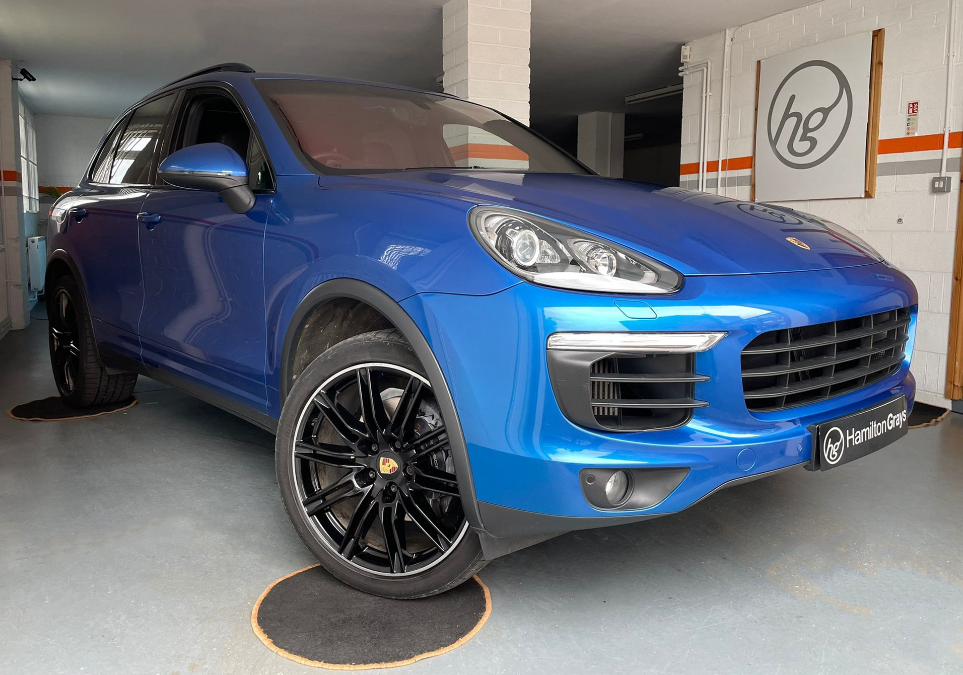 2017 (17) Porsche Cayenne 3.0 TD V6 Tiptronic S 4WD. In Metallic