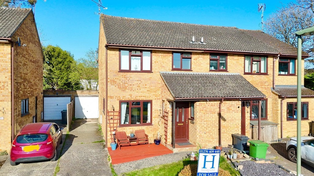 Hadleigh Gardens, Frimley Green, 3 bedroom, SemiDetached House
