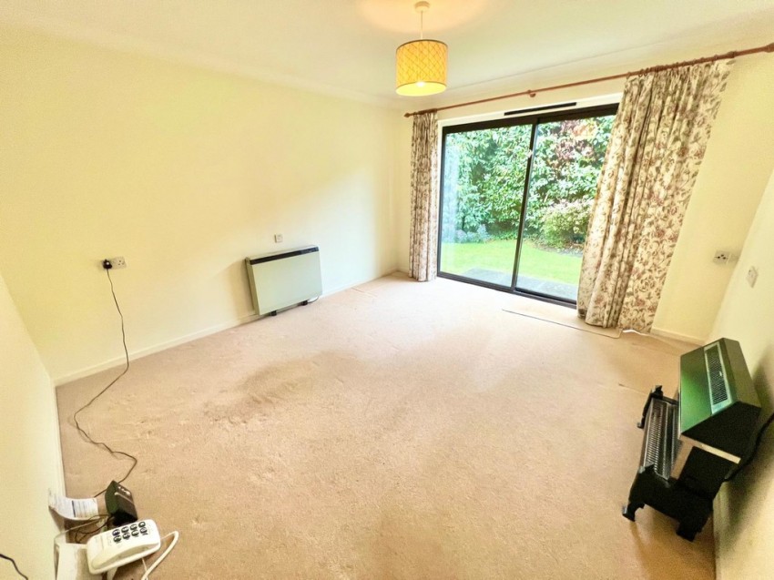 Beech Road, Frimley Green, 1 bedroom, Ground Floor Flat