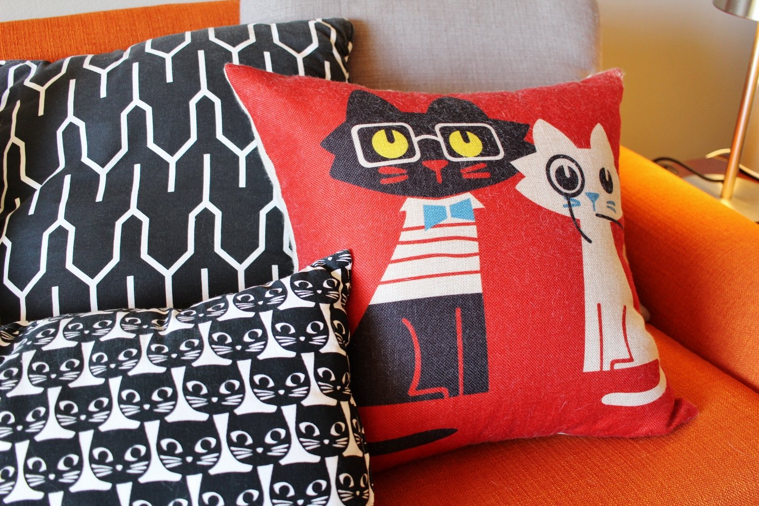 5 Best Throw Pillow Styles For A Colorful Mid Century Sofa