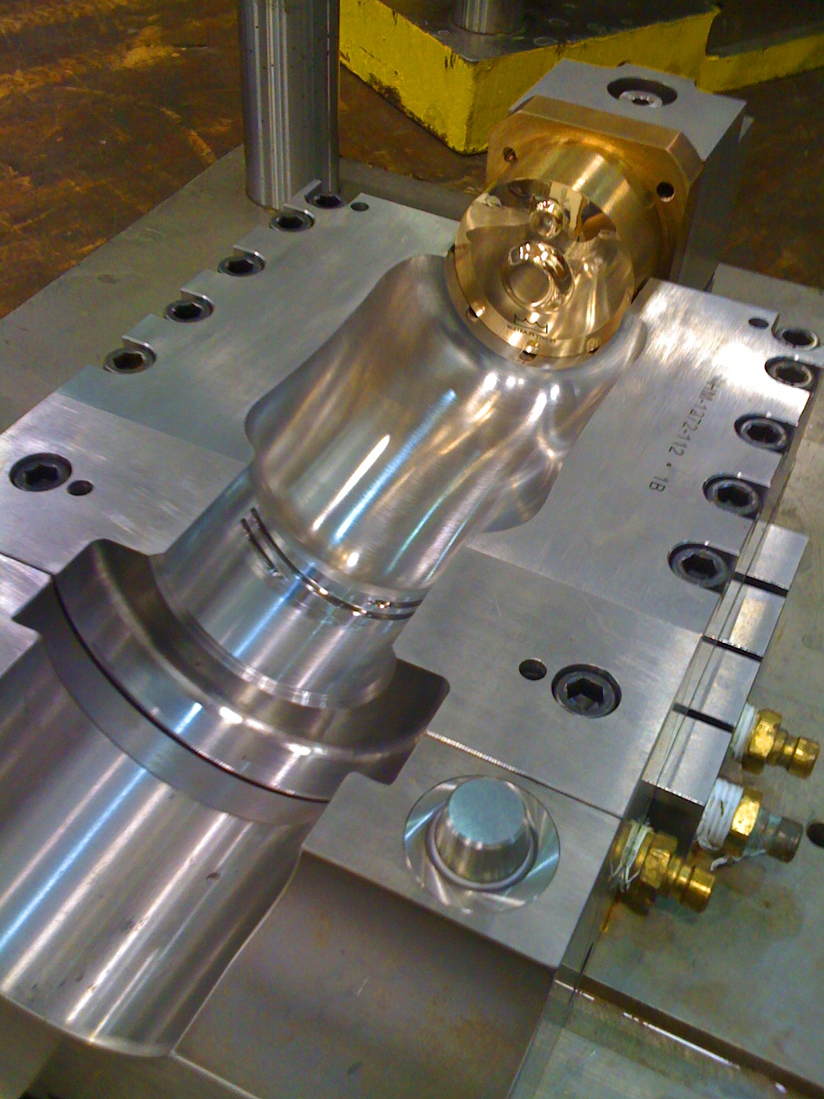 Rapid tooling of Injection Blow Mold to run tun on Jomar and Uniloy