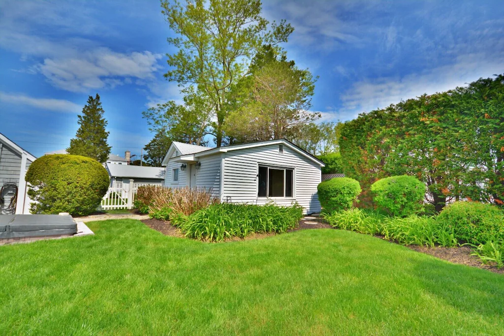 Southampton Waterfront Vacation Home and Cottage Rentals by Owner