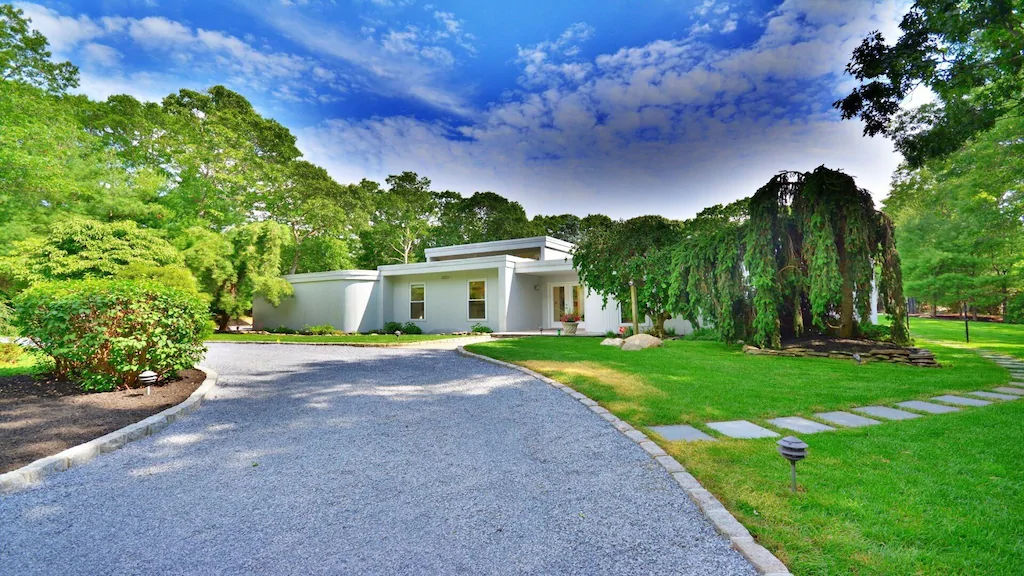 Hamptons Rentals Inc