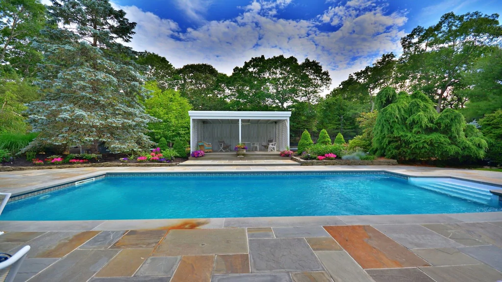 5 Bedroom Vacation Rentals Southampton with Pool and Tennis Court