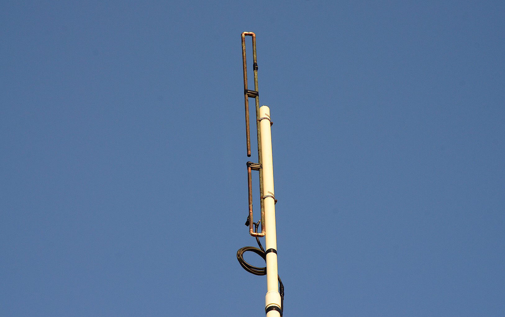 K5LUO Shows Off his 2 Meter Slim Jim Antenna