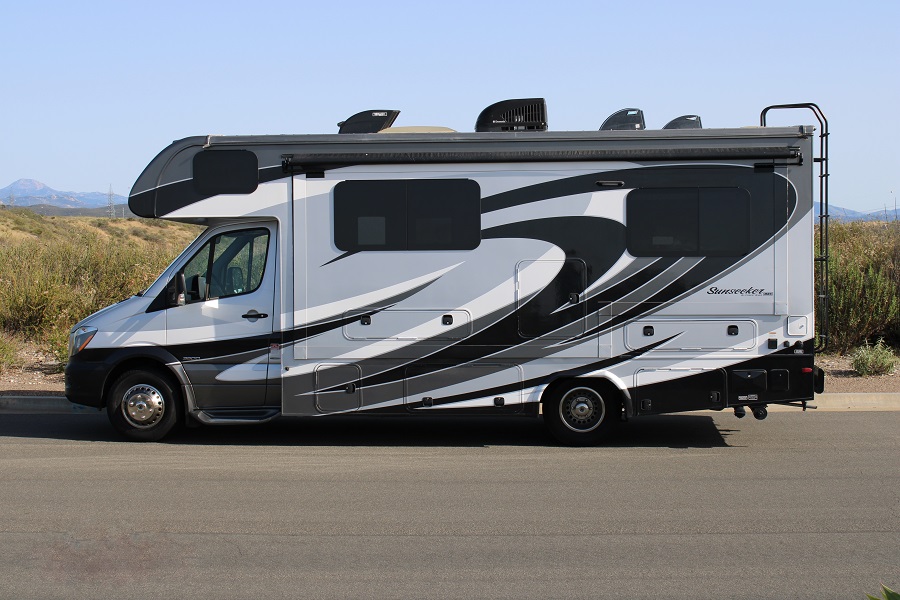 17 Mercedes Sprinter RV