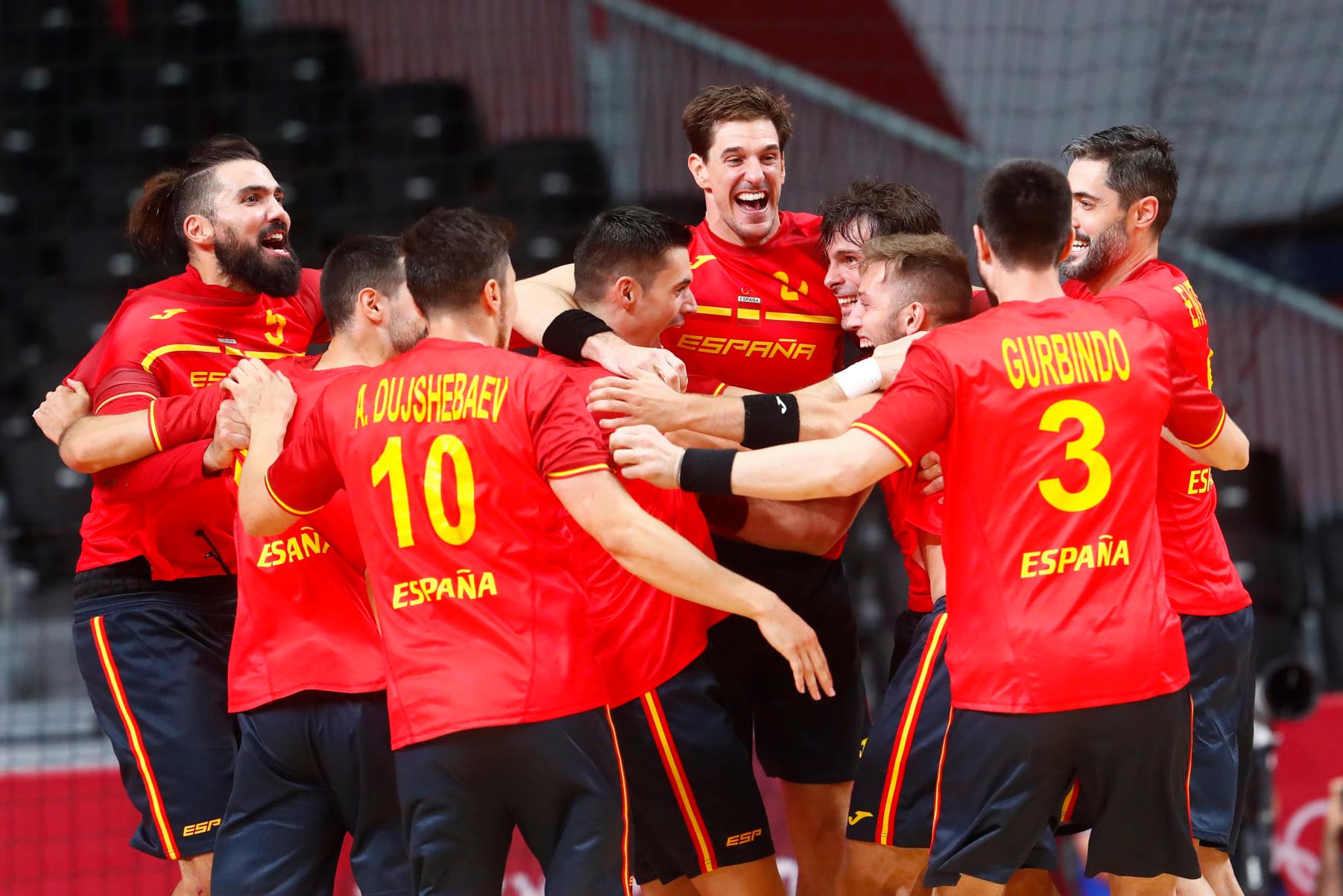 Spain celebrate 4th Olympic bronze! Handball