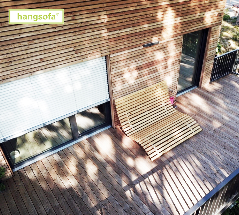 Waldsofa auf der Terrasse