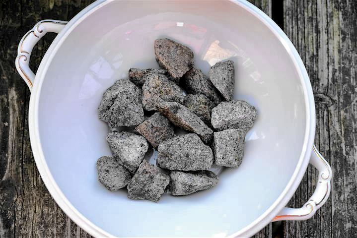 Suppenschüssel mit Kräutern Hannas Töchter