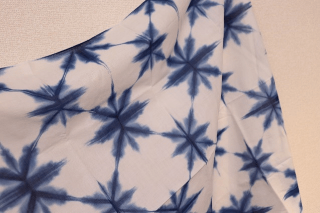藍染の絞り方によって表現できるデザインとその染め方 水野染工場