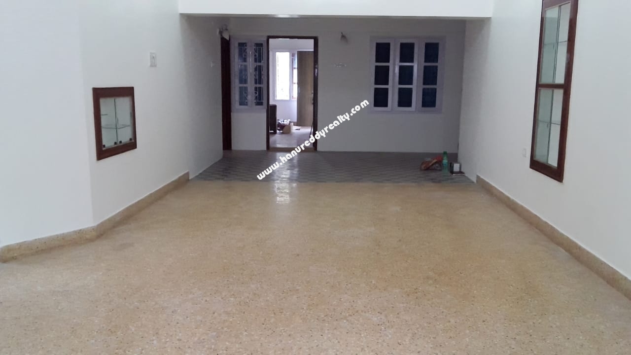 1st floor of Independent House for Rent near Poes Garden, Chennai
