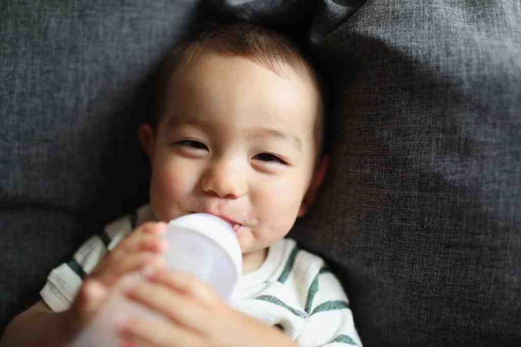 Fréquence biberon bébé 1 mois