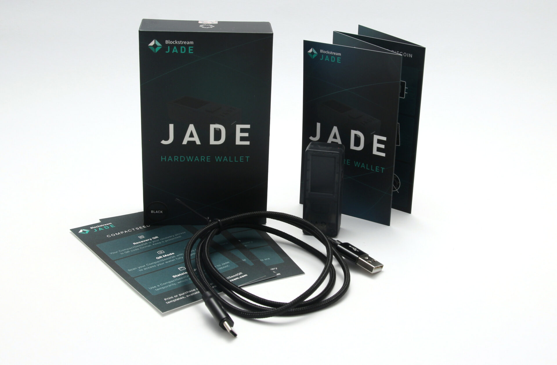 Blockstream Jade Review Security, Coins, Price & more (2024)