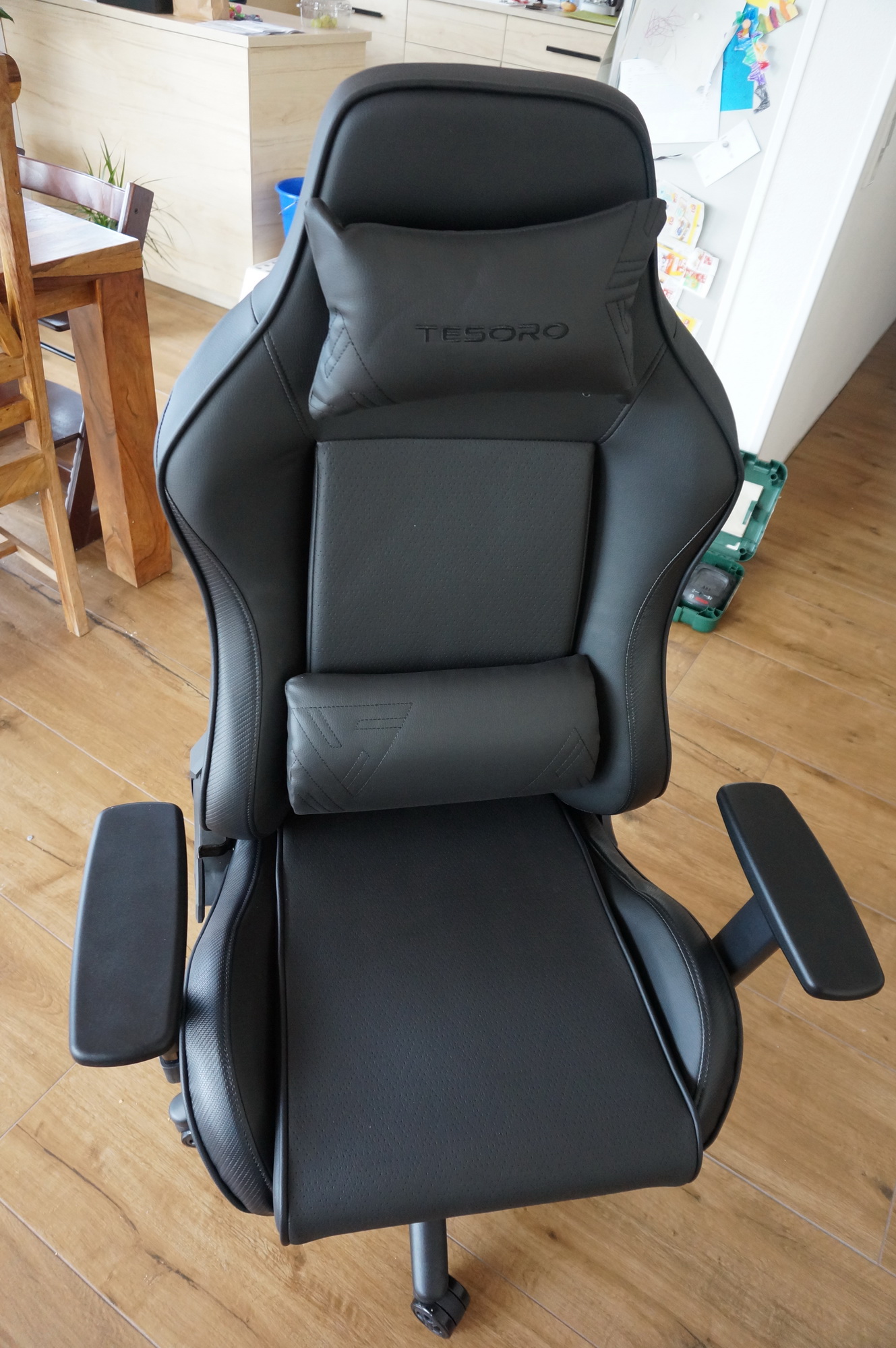 Alphaeon S1 GamingStuhl von Tesoro im Test Hartware
