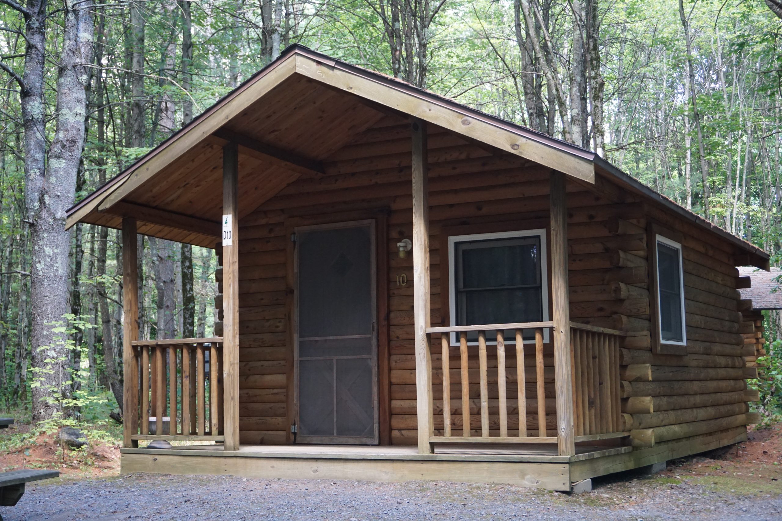 Log Cabin with Bathroom Hartwick Highlands Campground