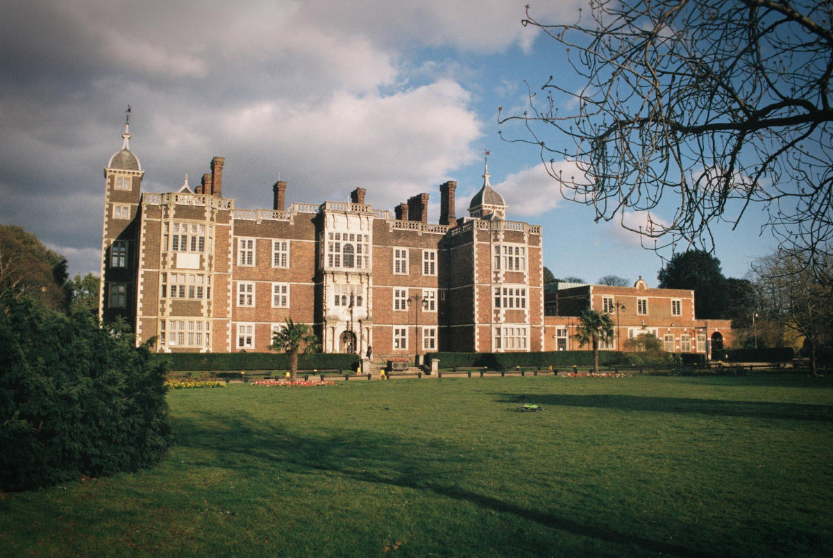 The Ghosts of Charlton House, Greenwich, London Haunted Rooms®