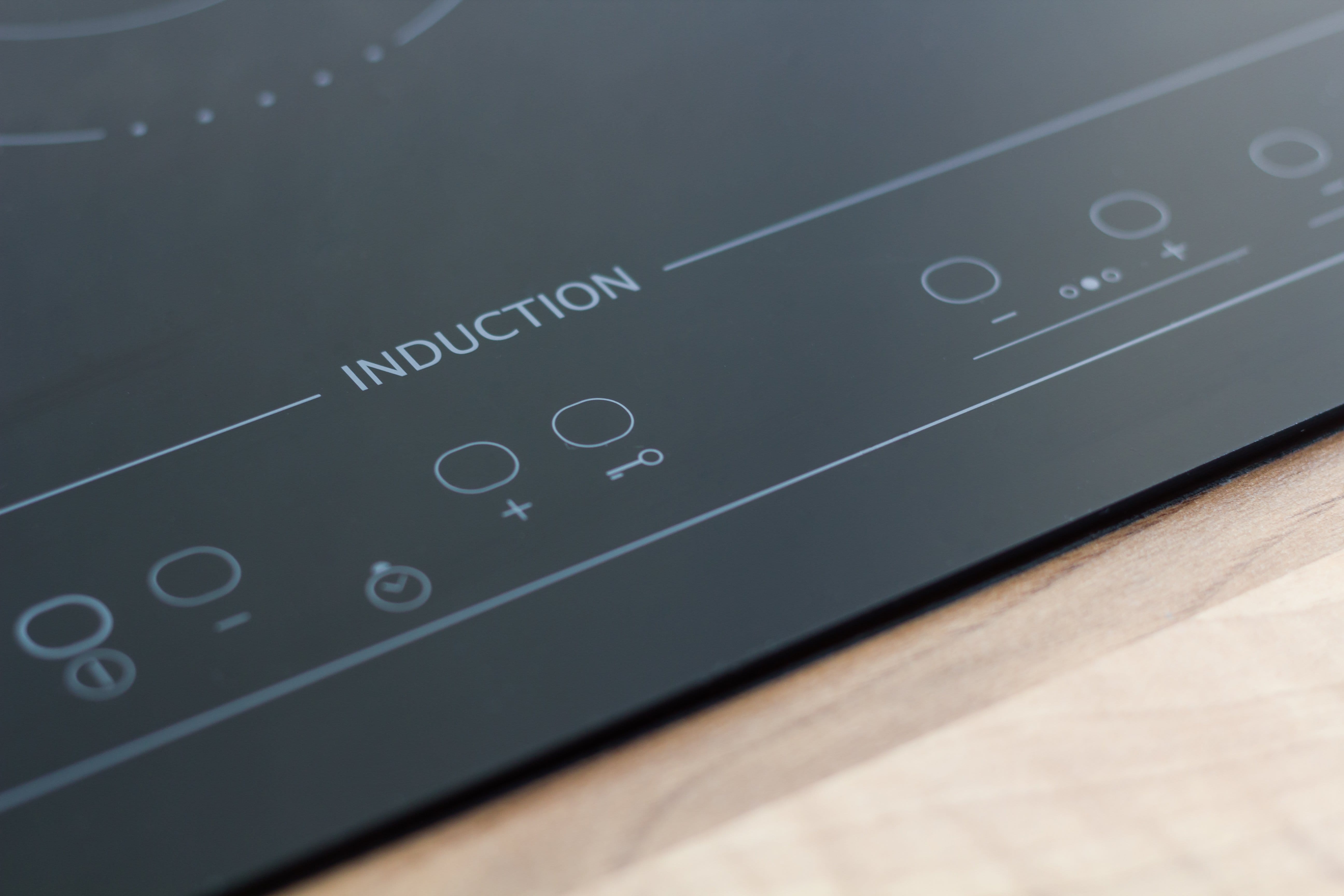 Induktionskochfeld 90 cm Test » Die besten Modelle für 2025 im Vergleich