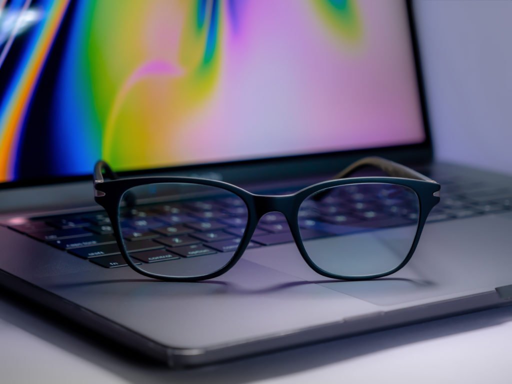 BlaulichtfilterBrille Test » Die besten Modelle für 2021 im Vergleich