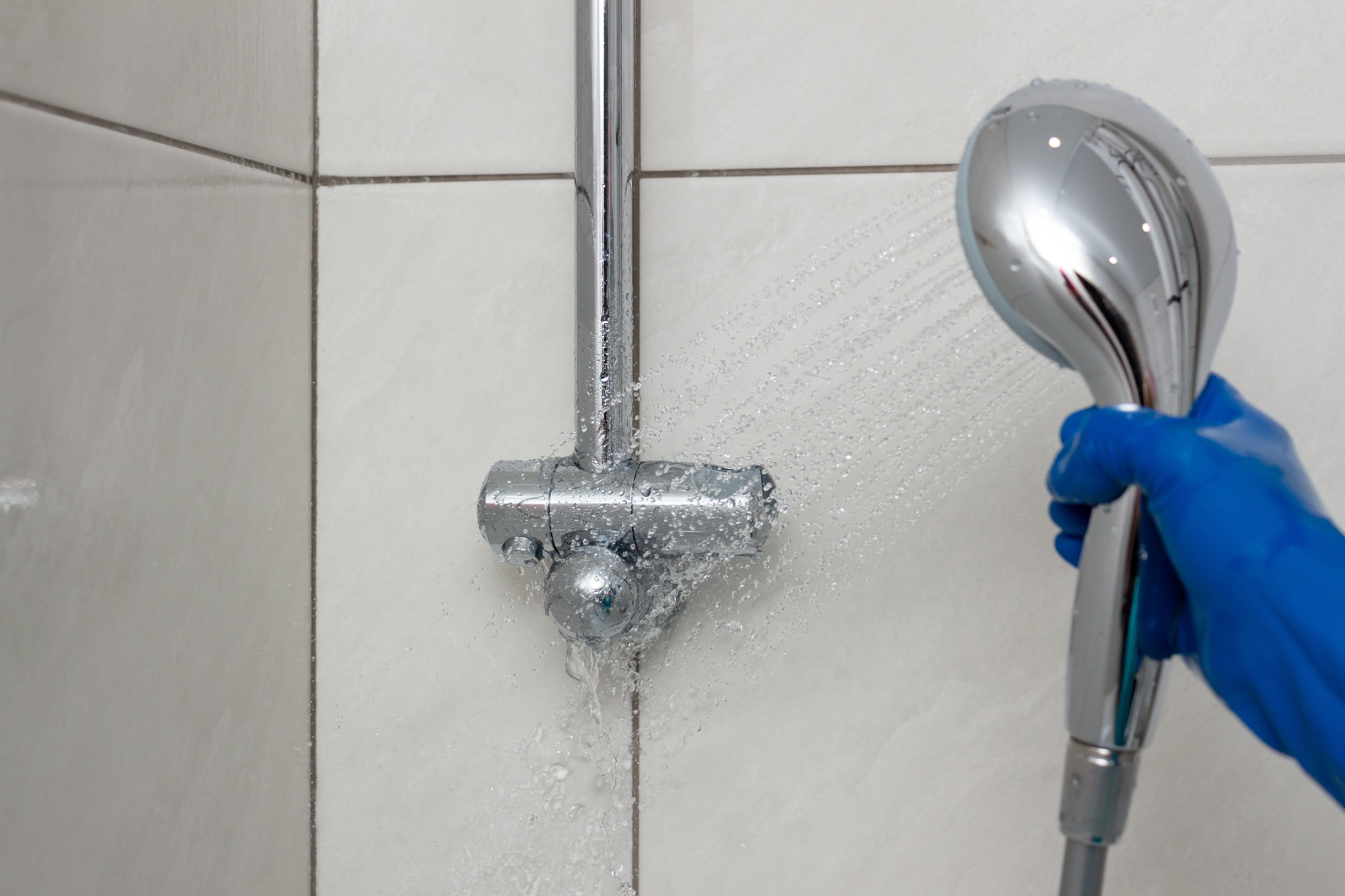 How to clean a shower cubicle easily