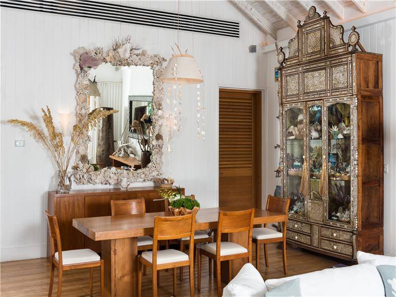 Christie Brinkley's 9 Million Beachfront House Offers Tranquil Resort