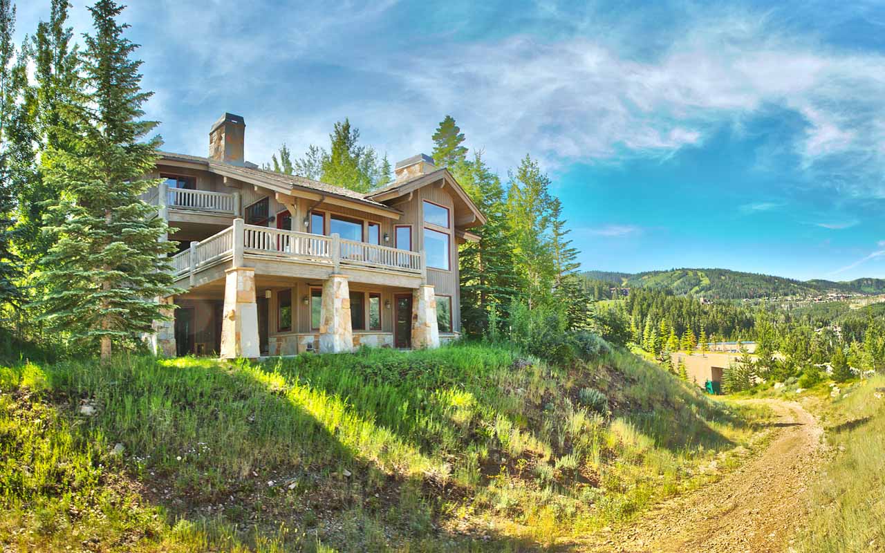 Stunning SkiIn SkiOut Park City Mountain Home