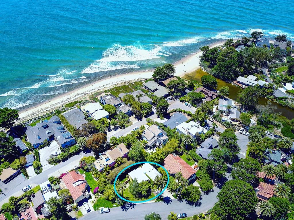 The Only ForSale Home In Rincon Point Is A Tropical Paradise