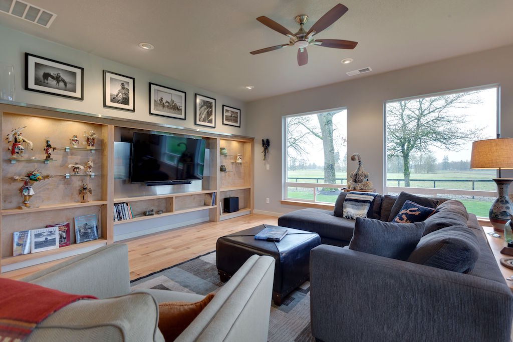 LUXE Christie’s Presents A Luxury Equestrian Molalla Property