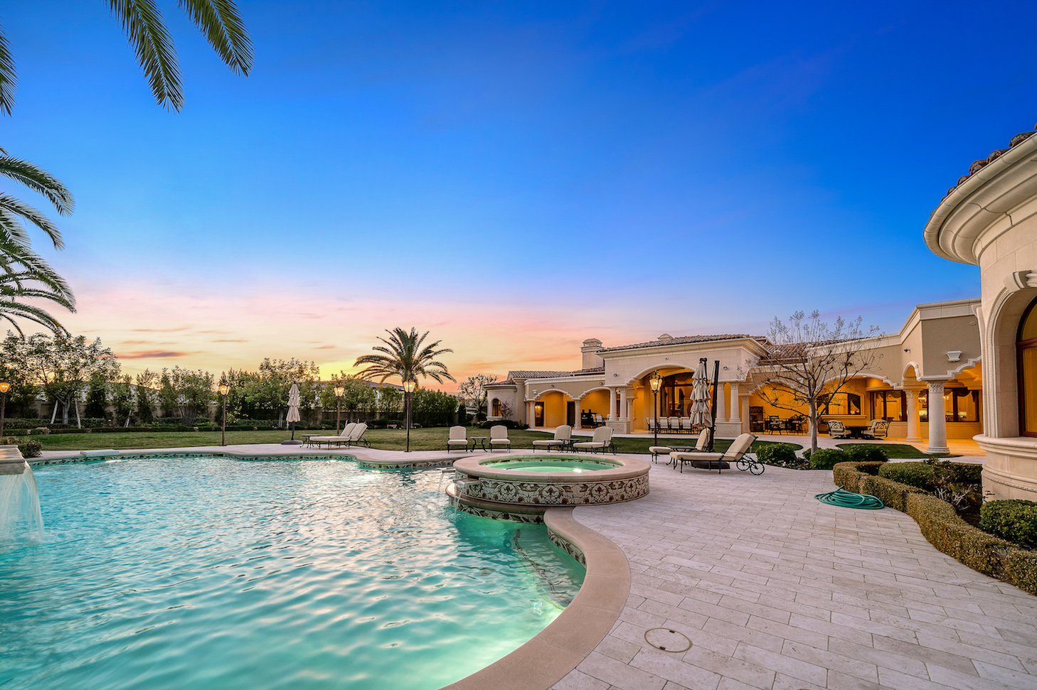 Frontgate Real Estate Presents An Opulent Estate In Calabasas