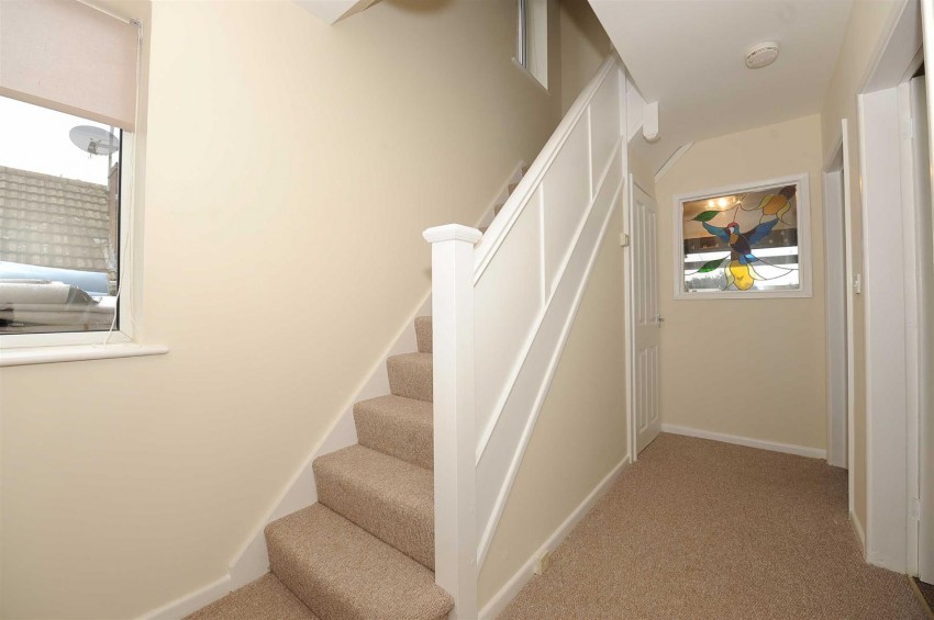 Ridgeway, Wellingborough, 3 bedroom, House SemiDetached