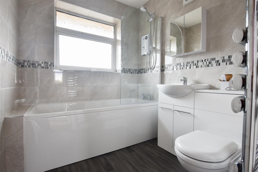 Ridgeway, Wellingborough, 3 bedroom, House SemiDetached