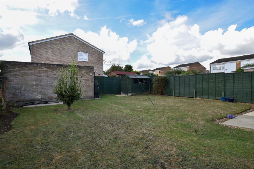 Torrington Crescent, Wellingborough, 3 bedroom, House End Terrace