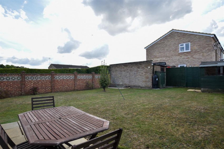 Torrington Crescent, Wellingborough, 3 bedroom, House End Terrace