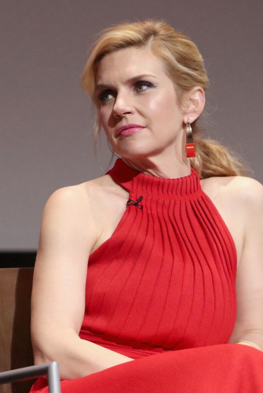Rhea Seehorn HawtCelebs(04)