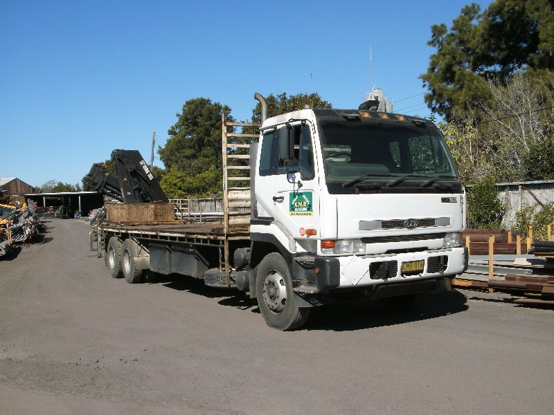 Truck'n around Wollongong Page 4 Historic Commercial Vehicle Club