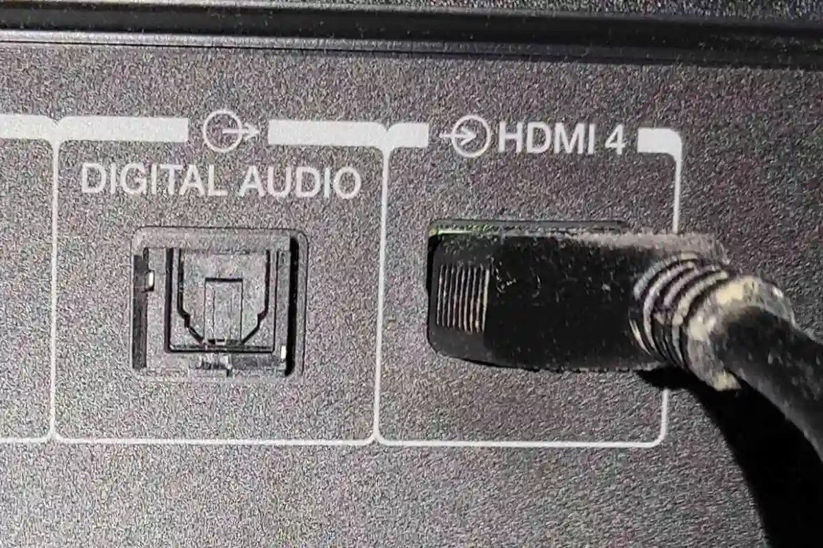 ᐅ Soundbar HDMI (ARC) oder Optisch?