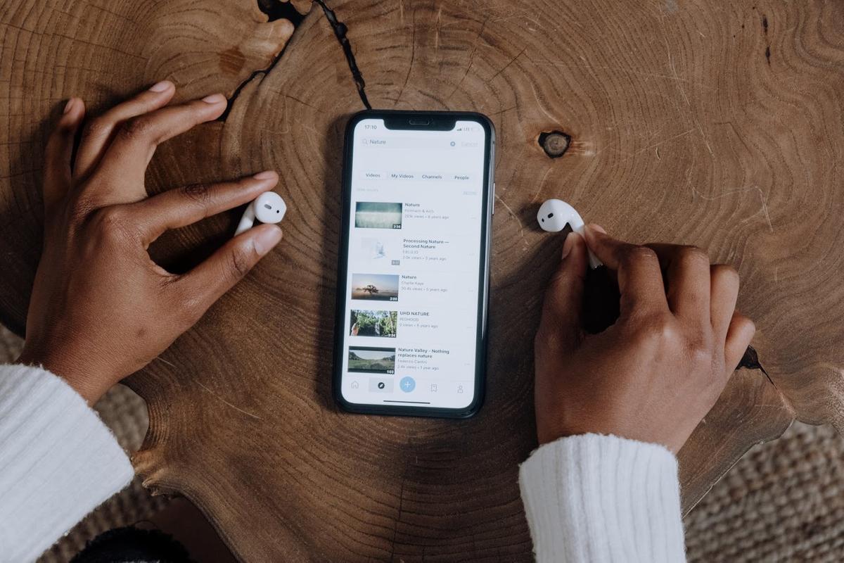 15 Best AirPods Pro Tips & Tricks to Upgrade Your Listening Experience