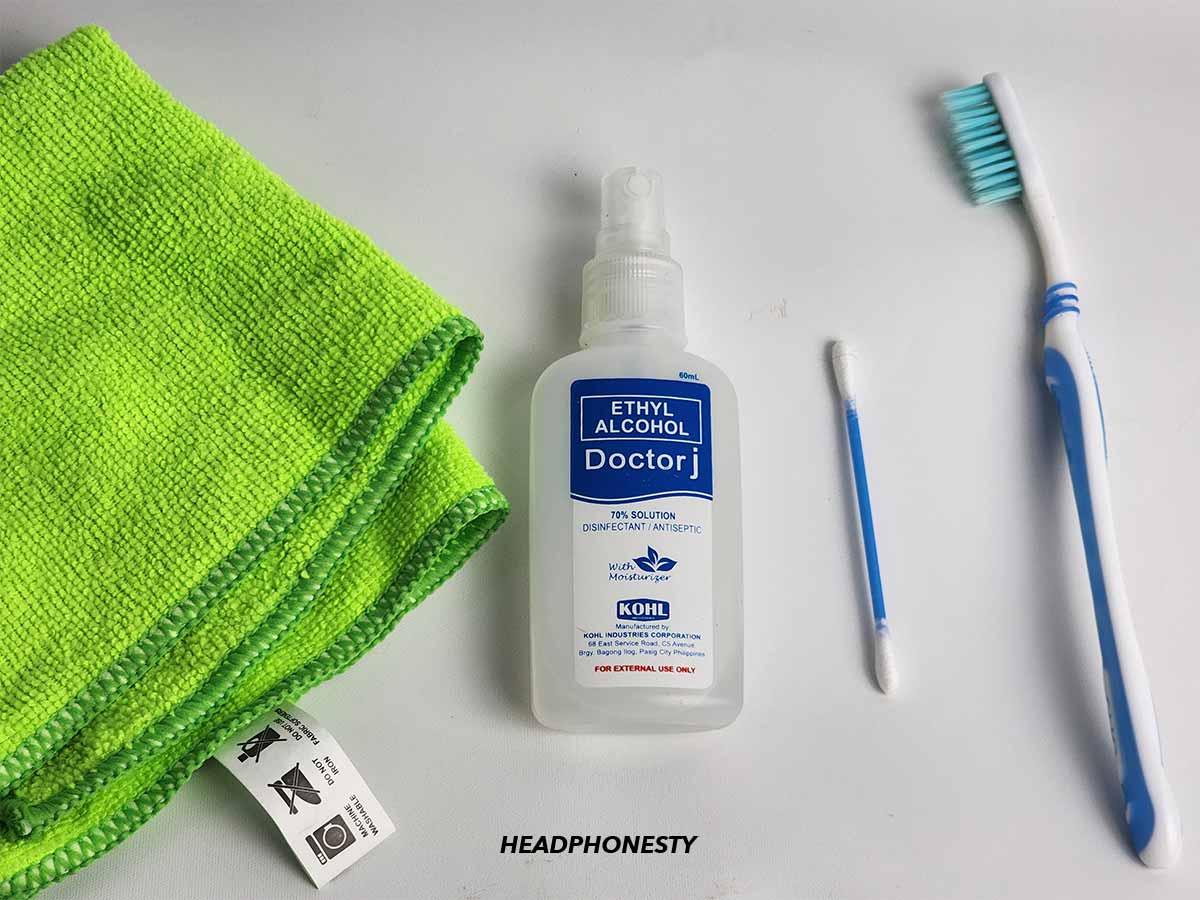 How to Clean Earbuds Like a Pro Headphonesty