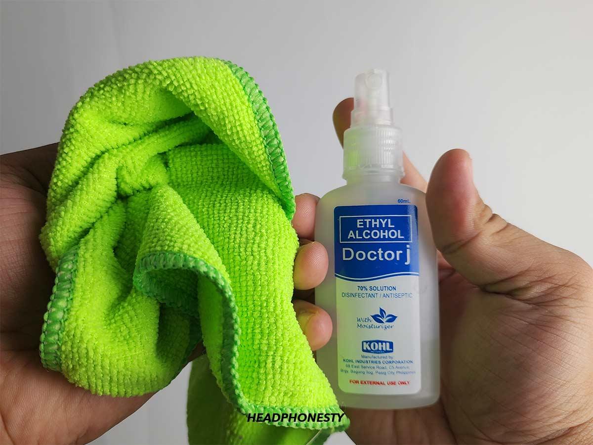 How to Clean Earbuds Like a Pro Headphonesty